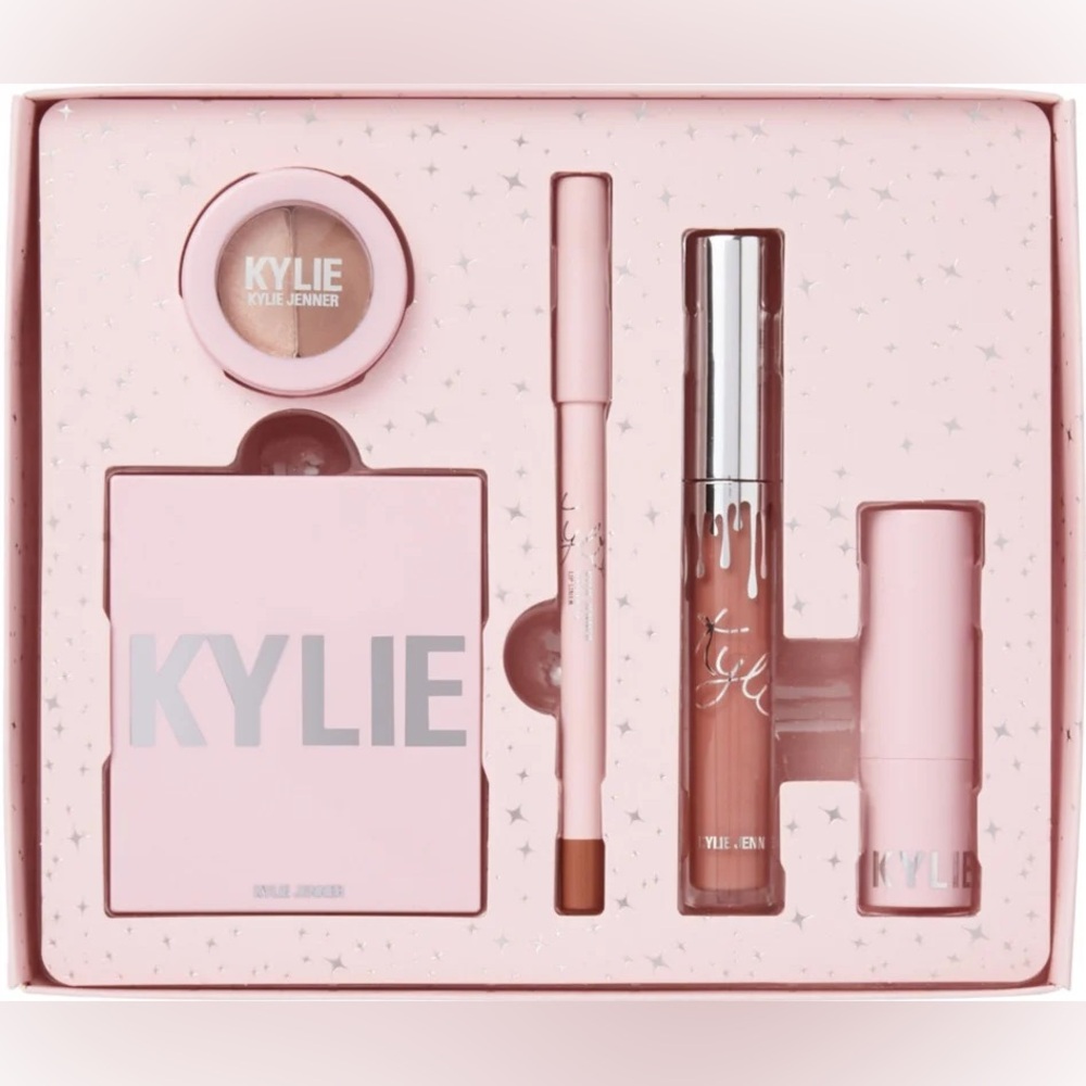 Kylie Cosmetics Kylie Holiday Try It Kit Lipstick Blush Eyeshadow Set New in Box